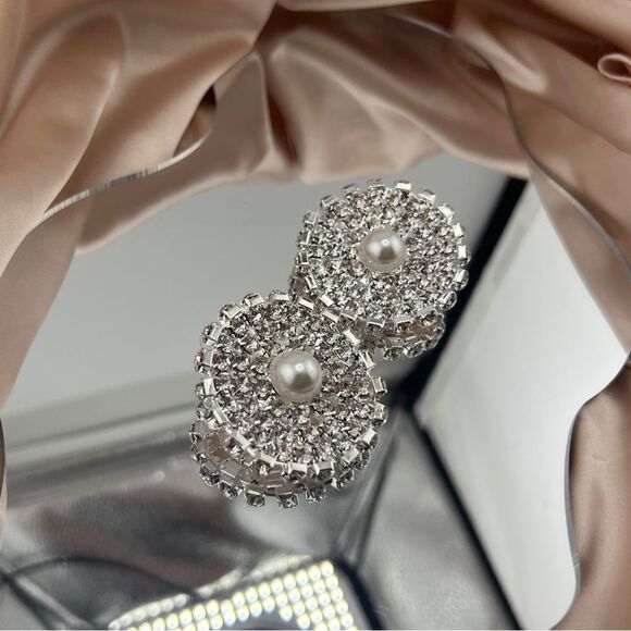 Silver Crystal and Pearl Round Statement Earrings - Picture 1 of 7